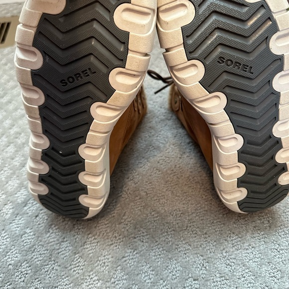 Sorel Joan Explorer Boots - Picture 3 of 3